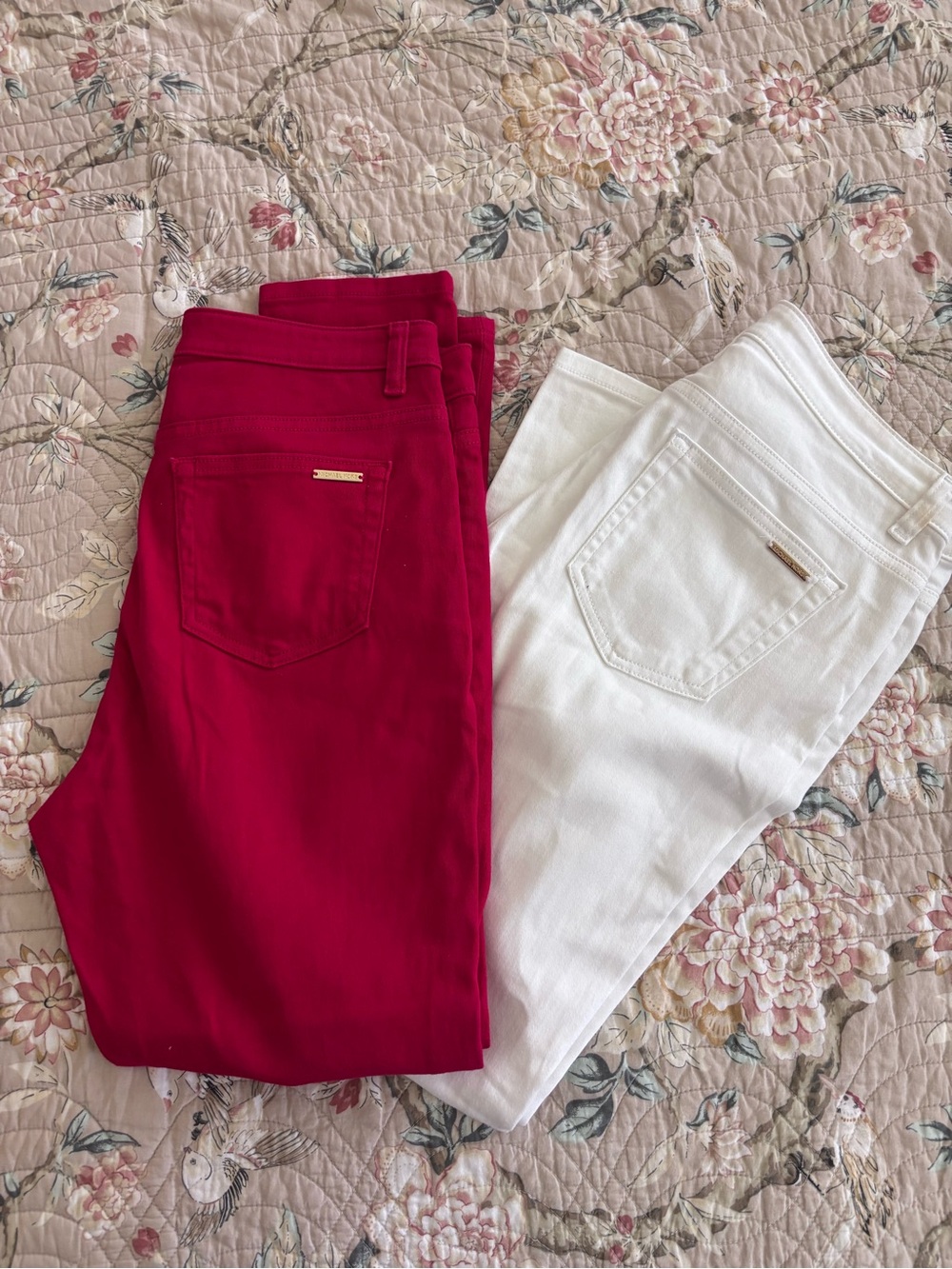 Michael Kors Skinny Jeans in Fuchsia and White